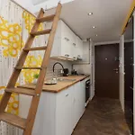 Affordable For 3 Guests Near Metro Station By Renters شقة وارسو