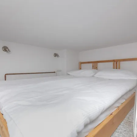 Cozy For 3 Guests Near Centrum Praskie Koneser By Renters Апартаменты Варшава