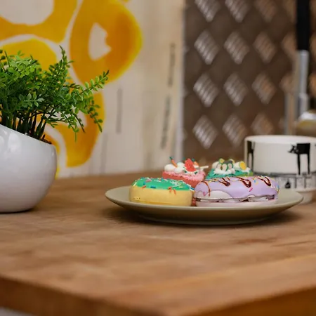 Cozy For 3 Guests Near Centrum Praskie Koneser By Renters