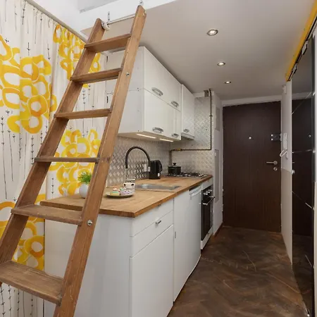 Cozy For 3 Guests Near Centrum Praskie Koneser By Renters Apartmán Varšava