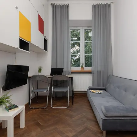 Cozy For 3 Guests Near Centrum Praskie Koneser By Renters Apartment Warsaw